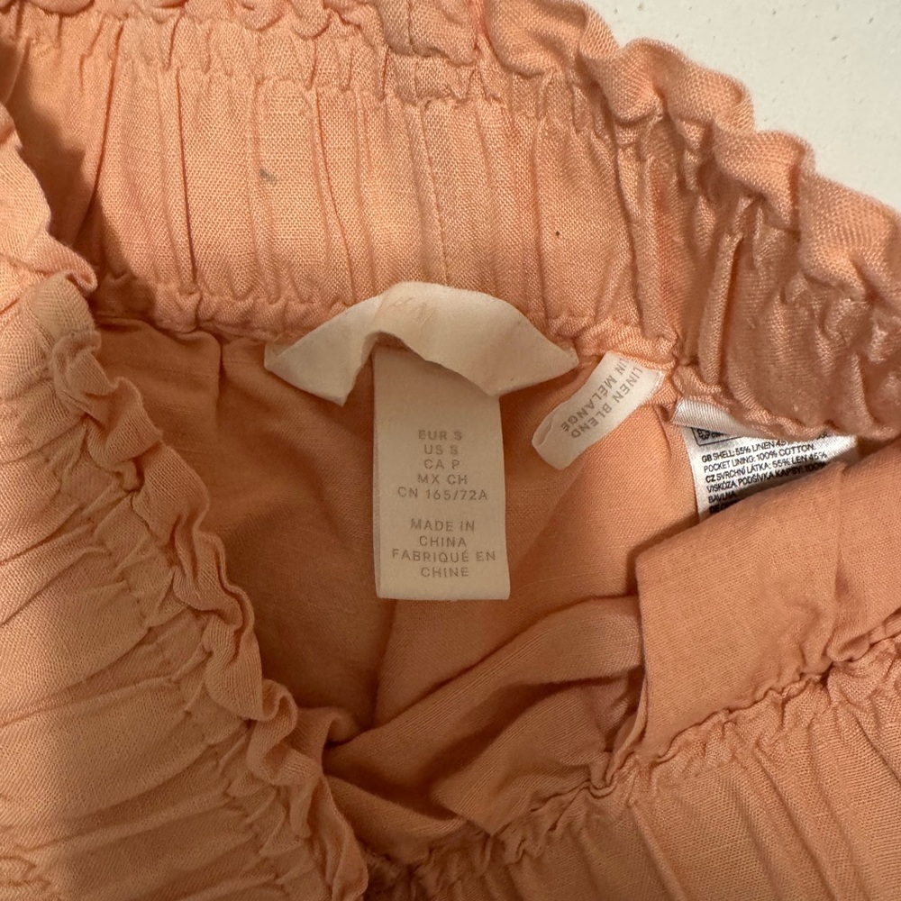 Peach H&M Loose Fit High Rise Linen Style Shorts - Picture 2 of 3